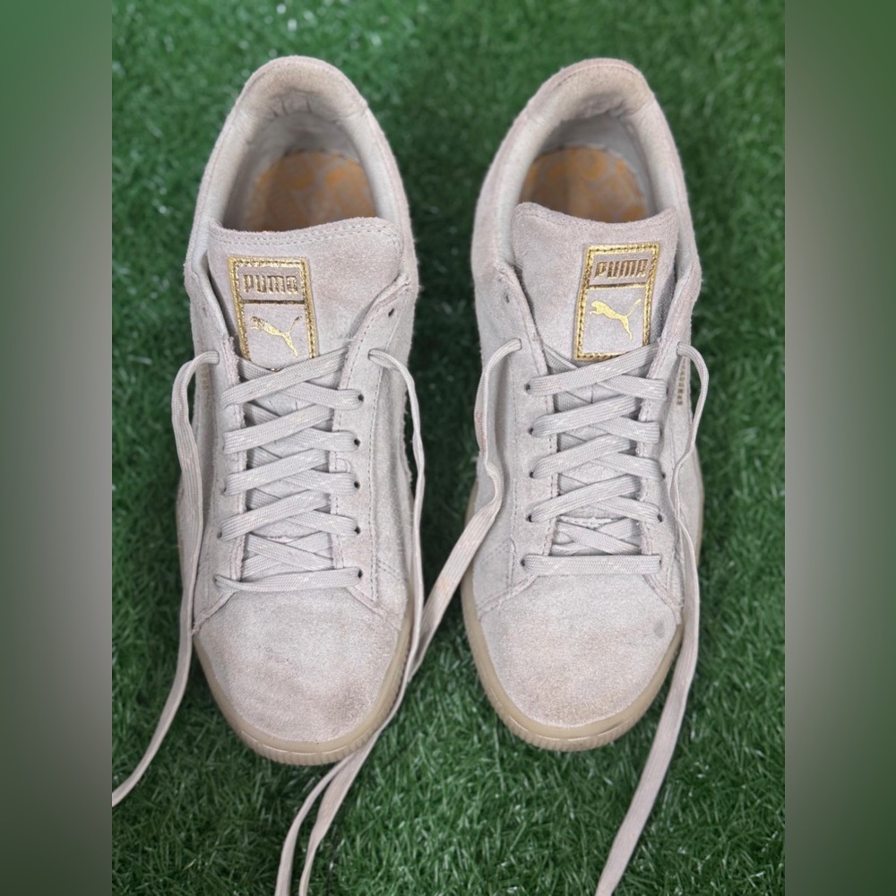 Puma Men's Light Gray Suede Sneakers Size 8